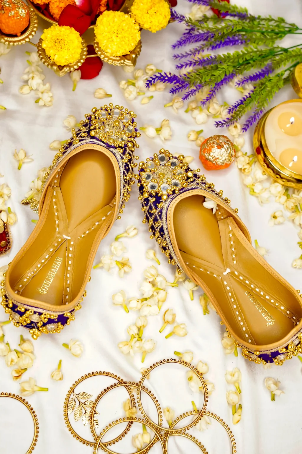 Buy Bridal Juttis