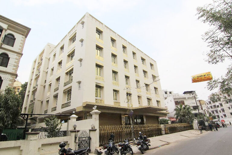 Best Choice for Low-Cost Hotel in Hazratganj