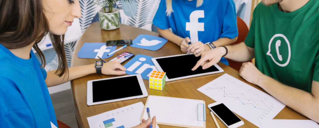 Social-Media-1370x550