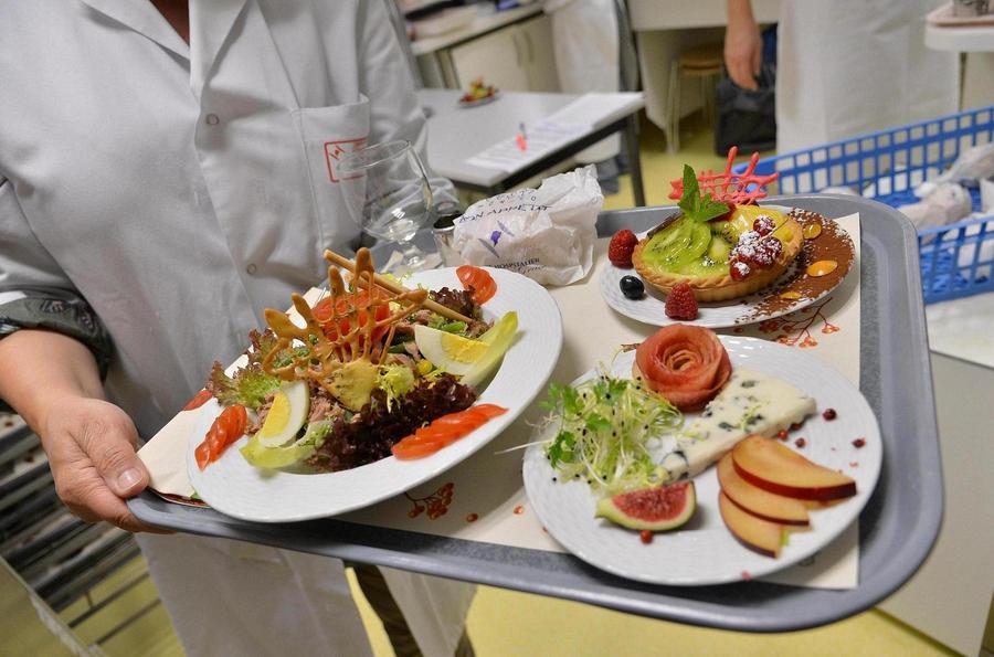 patient meal service for hospitals