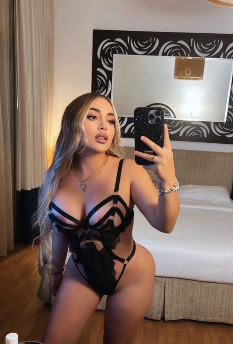 Escort Girls in Istanbul +905541348396