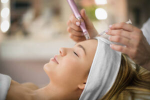 Is HydraFacial Effective for Clogged Pores