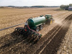 Manure Injector Equipment for Efficient Nutrient Application | VTI LLC