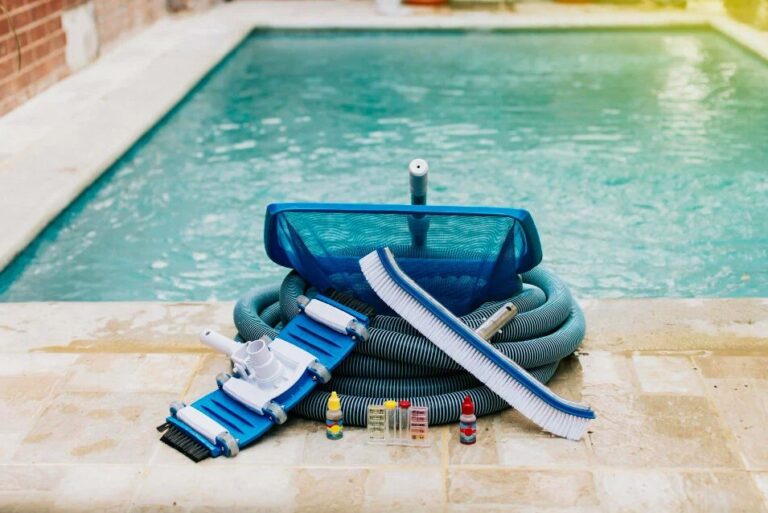 Weekly Pool Cleaning in Frisco