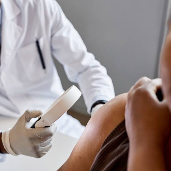 Living With Hidradenitis Suppurativa: 9 Practical Tips for Everyday Life