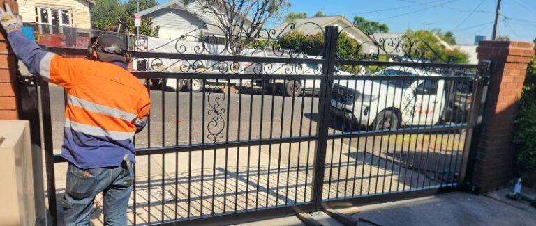 how-to-reduce-noise-from-a-motorized-sliding-gate-LRClH1XNh1HtbYUL